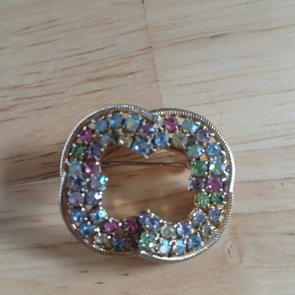 Vintage 80's Crystal Brooch Pin Encrusted Rhinestones Gold Filled Multi-Color - Picture 10 of 16